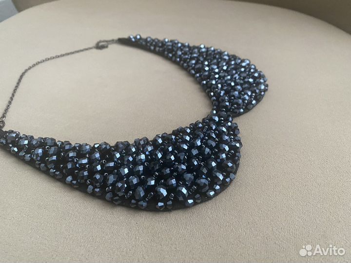 Воротник с стразами
