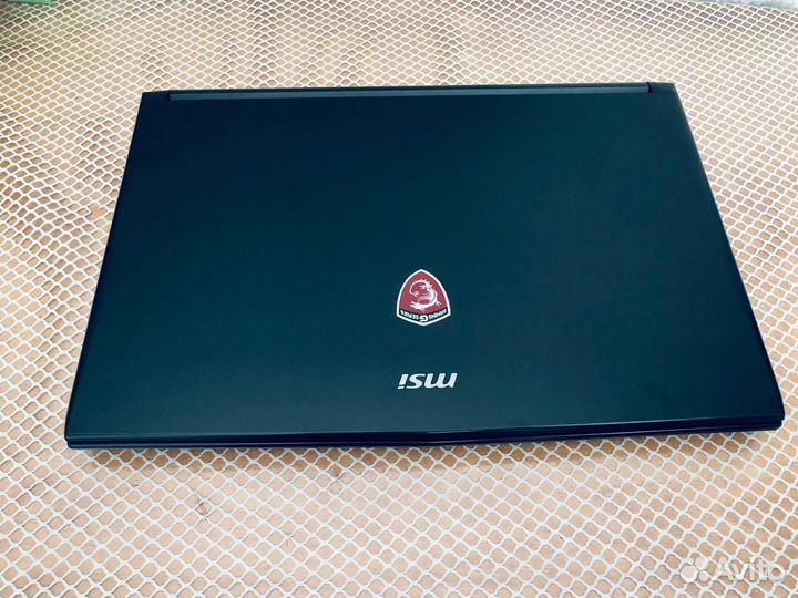 Игровой ноутбук Msi 17.3