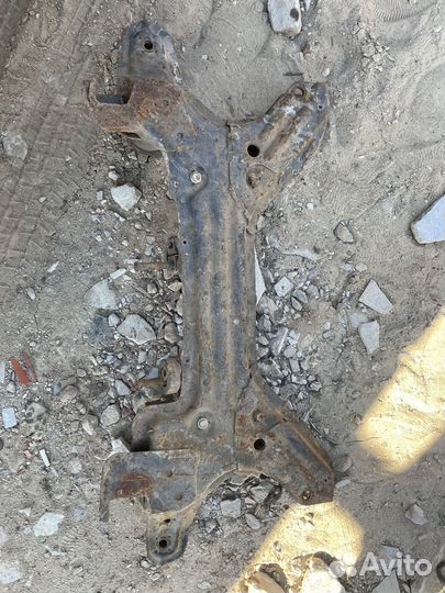 Передний подрамник chery a13