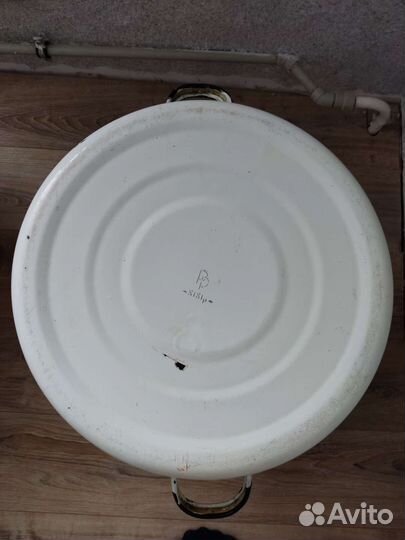 Эмалированный таз