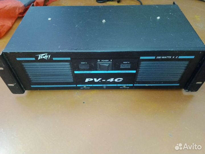 Профессиональный усилитель звука Peavey PV-4C