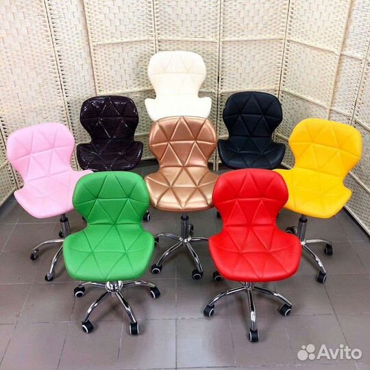 Стул / оборудование для мастеров красоты