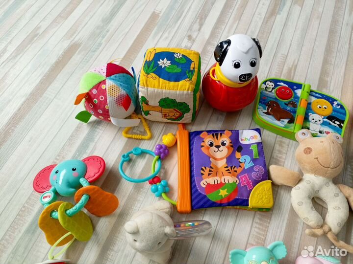 Детские игрушки-погремушки 0+