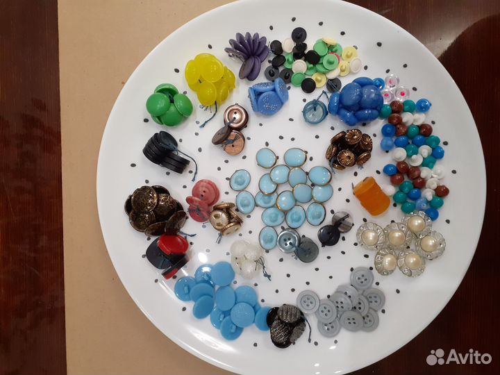 Пуговицы бу разные