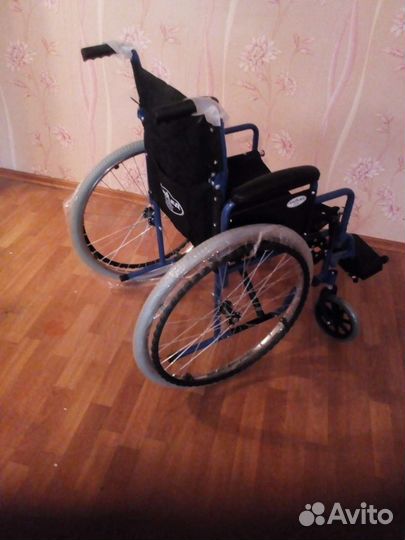 Коляска инвалидная. Новая