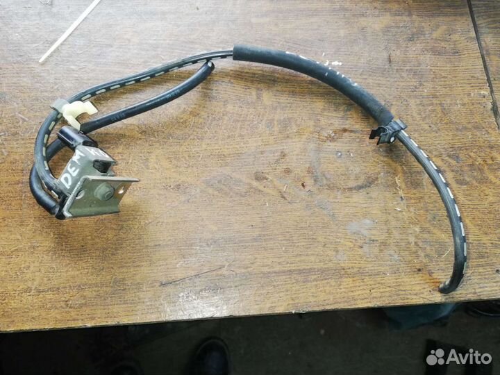 Клапан электромагнитный Мазда Демио 1