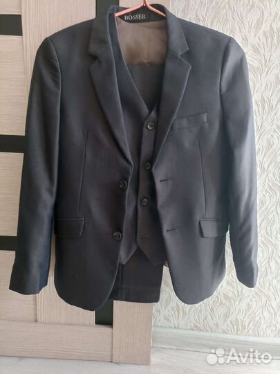 Костюм школьный