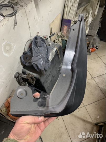 Брызговик шкода ете