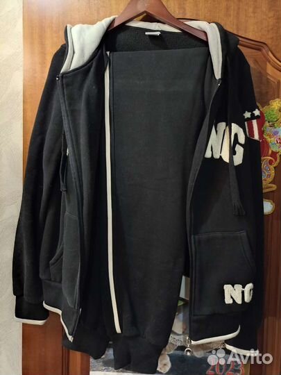 Костюм спортивный