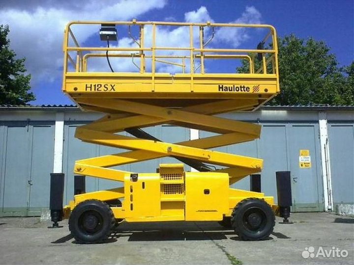 Аренда ножничного самоходного подъемника