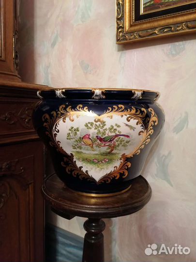 Кашпо старинное. Англия