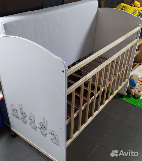 Детская кроватка