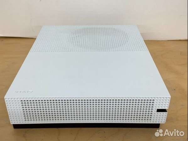 Xbox one s 1tb с играми