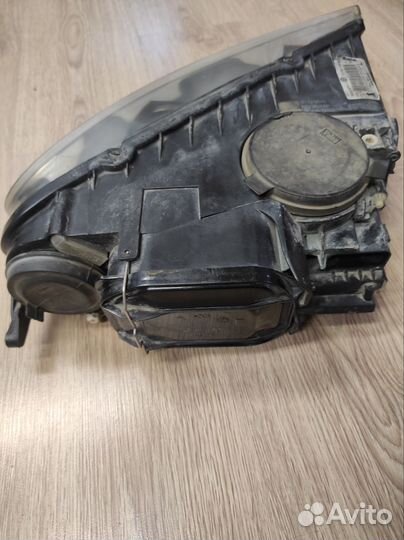 Фара передняя левая