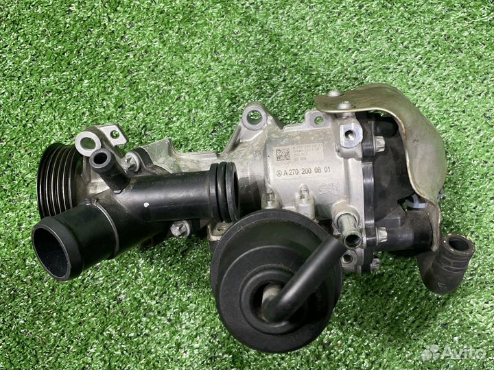 Помпа двигателя на Mercedes Benz w176 m270