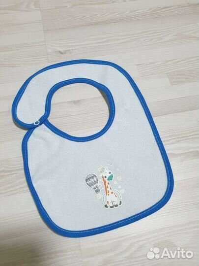 Слюнявчик нагрудник