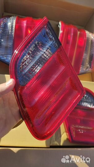 Задние фонари Мерседес W210 седан рестайлинг