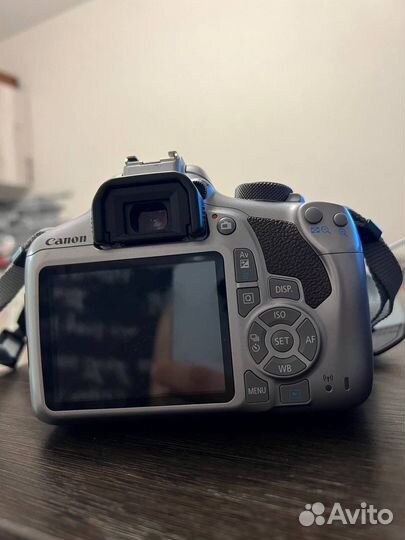 Canon eos 1300d