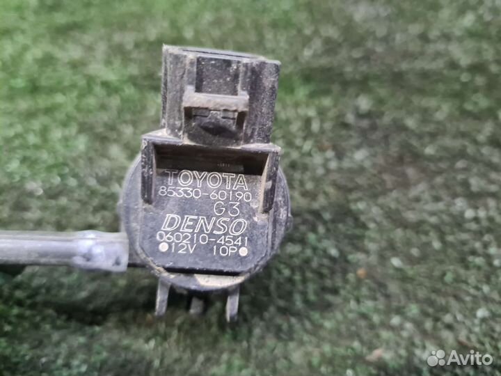 Насос моторчик омывателя лобового стекла Toyota