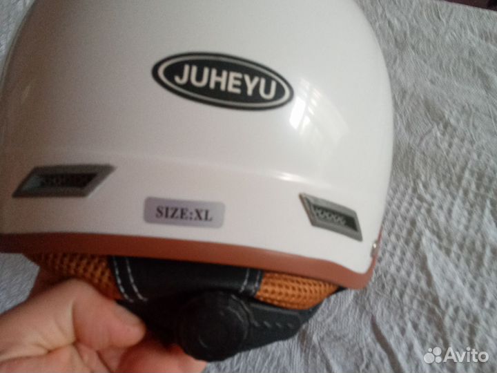 Мотоциклетный шлем белый XL