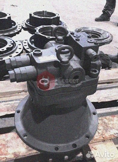 Гидромотор редуктора поворота JS240LC 20/925266