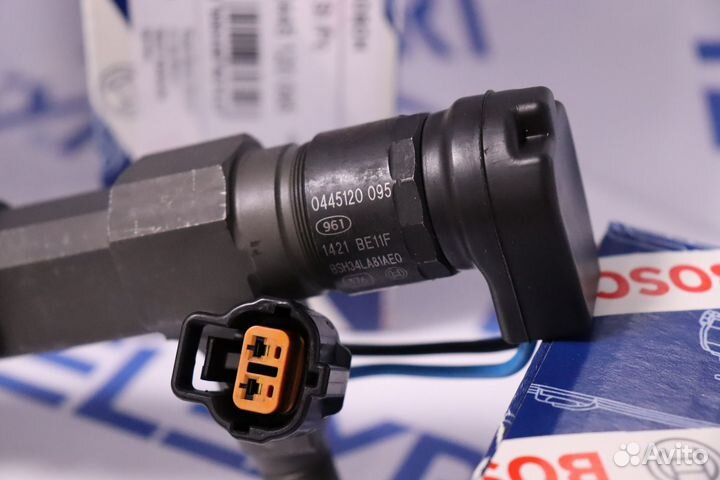 Форсунка топливная 0445120095