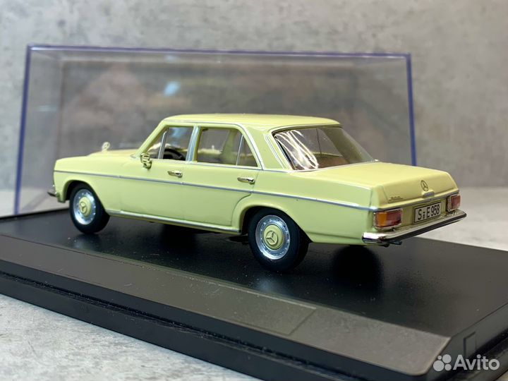 Коллекционная модель Mercedes-Benz W114 1:43