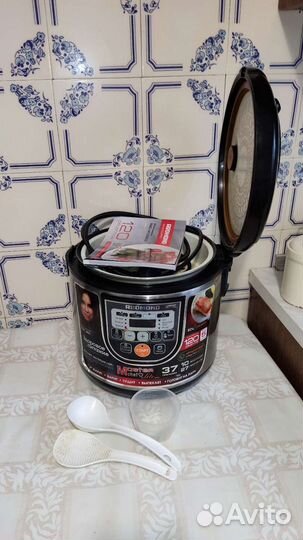 Мультиварка Redmond RMC-M22