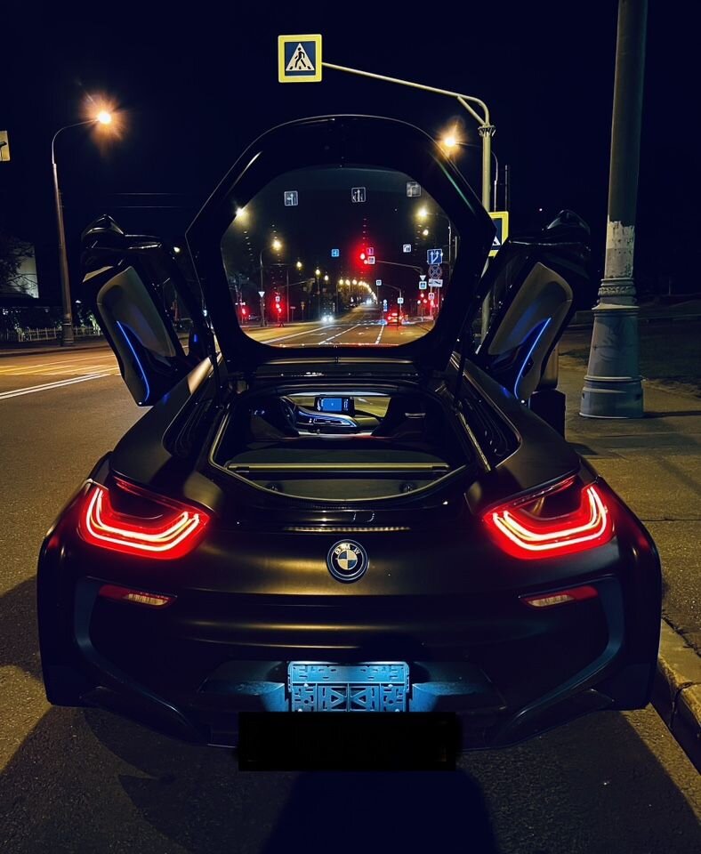 BMW i8: фото владельца