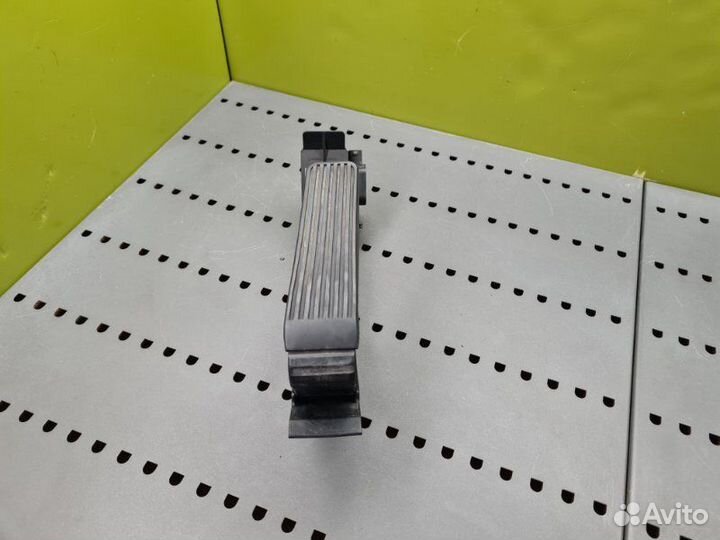 Педаль газа Mercedes-Benz S-Class W220 M112.944