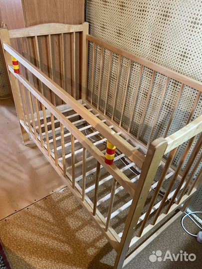 Детская кроватка
