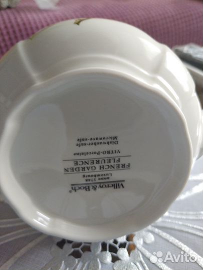 Фарфор, чайник и салатник