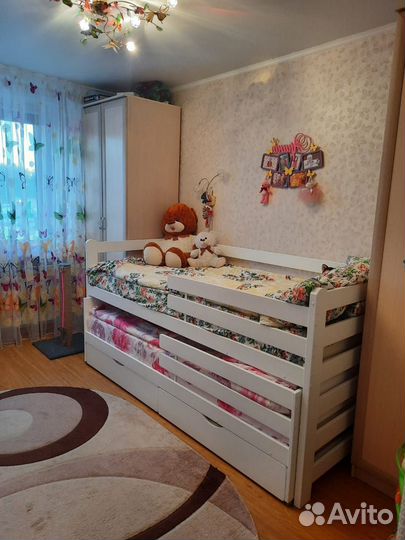 Выдвижная двухярусная кровать