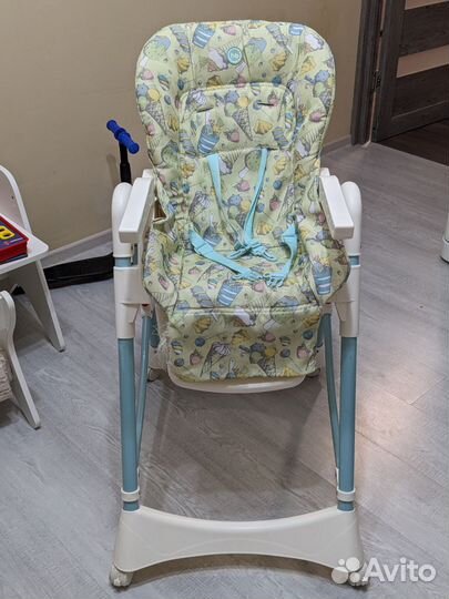 Детский стульчик для кормления