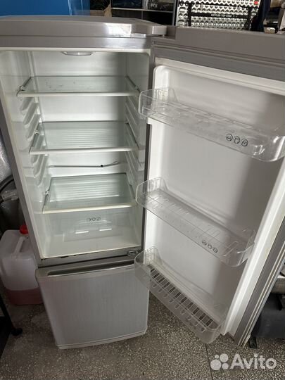 Холодильник hansa