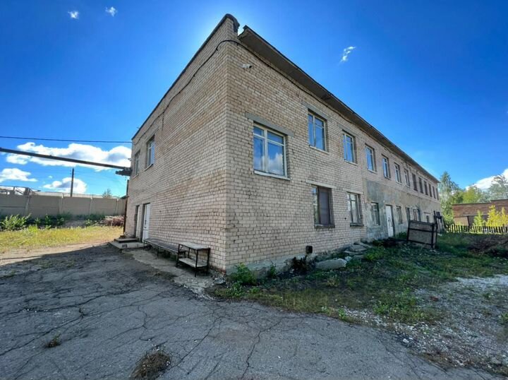 Здание, 775 м²