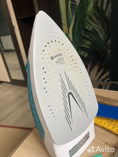 Утюг Vitek