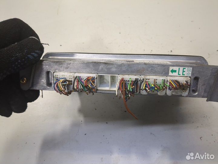 Блок управления двигателем Lexus LS430 UCF30, 2002