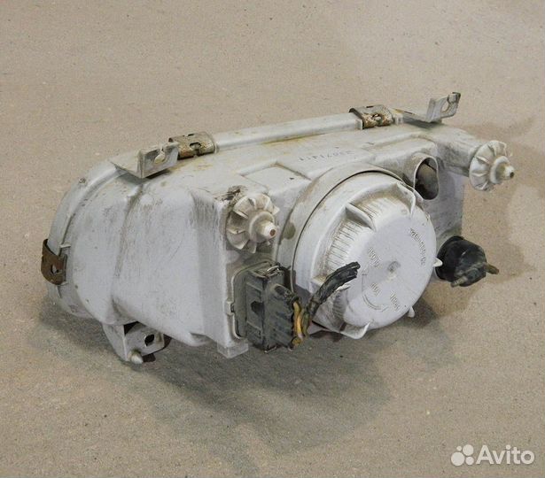 Фара правая Skoda Felicia