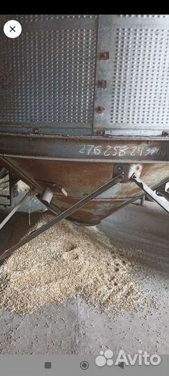 Зерно овёс в мешках