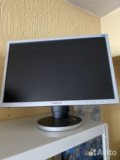 Монитор Samsung SyncMaster 225BW