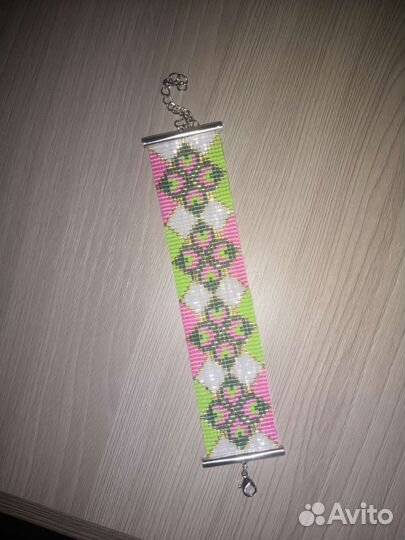 Браслет из бисера