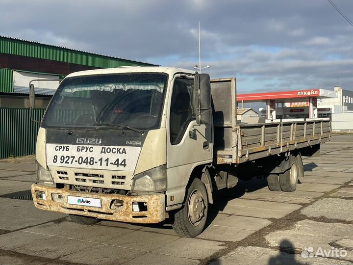 Isuzu NQR75, 2008