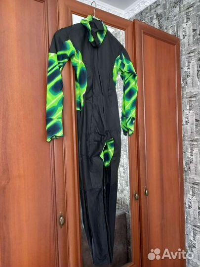 Два тренировочных комбеза для конькобежки р.42-44