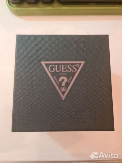 Часы Guess