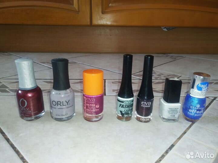 Лаки для ногтей набор