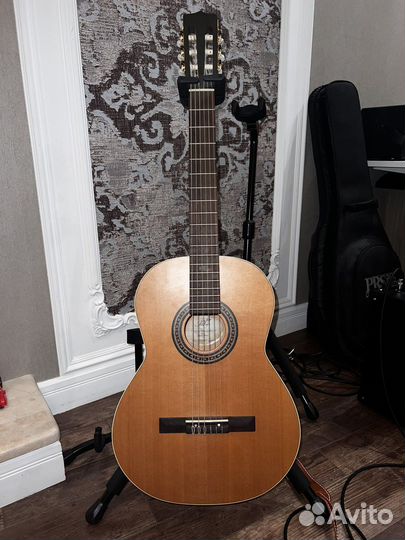 Классическая гитара