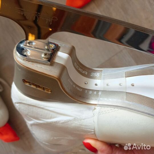 Коньки фигурные Edea 255 лезвие John Wilson