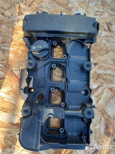 Клапанная крышка Mercedes W212 M271