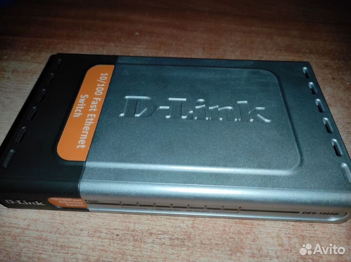 Коммутатор D-Link DES-1008D